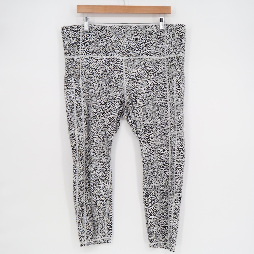 Athleta Ultimate Stash II Textured 7/8 Tight Leggings Black White Plus 2X SSA088